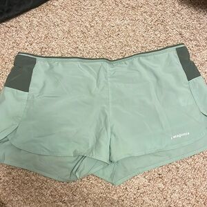 Patagonia women’s shorts XL